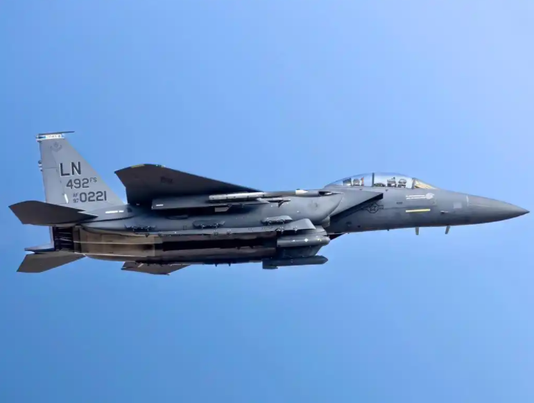 美国空军计划再采购五架波音E-7A侦察机
