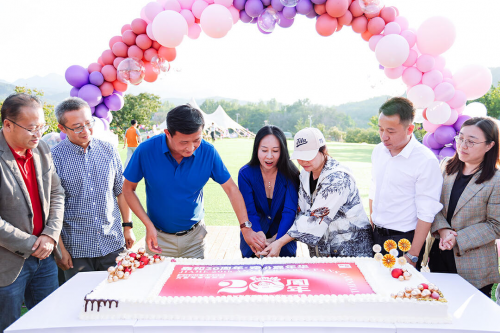 嘉和一品，用“露营风”和粉丝过了一场20岁生日会！