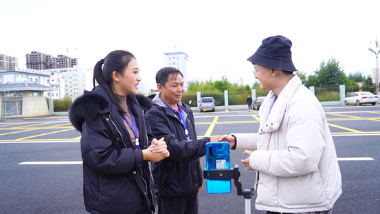 阿里巴巴 正宗原厂地·淘宝吃货爱心助农盐源苹果首发启动仪式