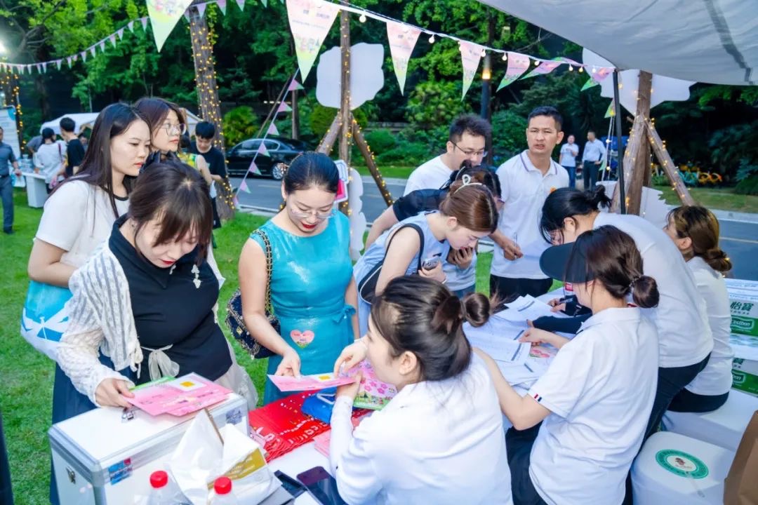 青羊单身职工露营交友联谊活动圆满落幕，15 对嘉宾甜蜜牵手